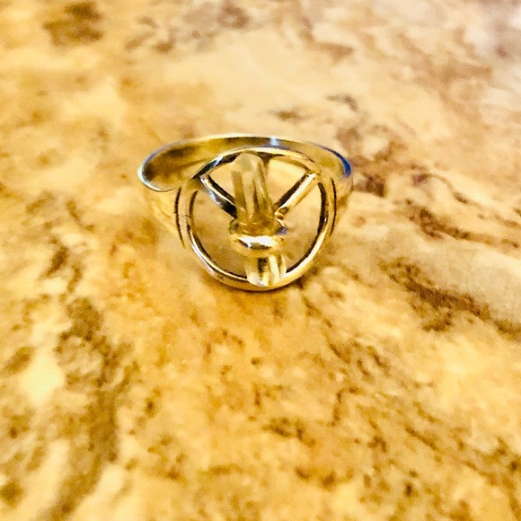 Vintage Jewelry - Sterling Silver Clear Quartz Stone Peace Ring 925